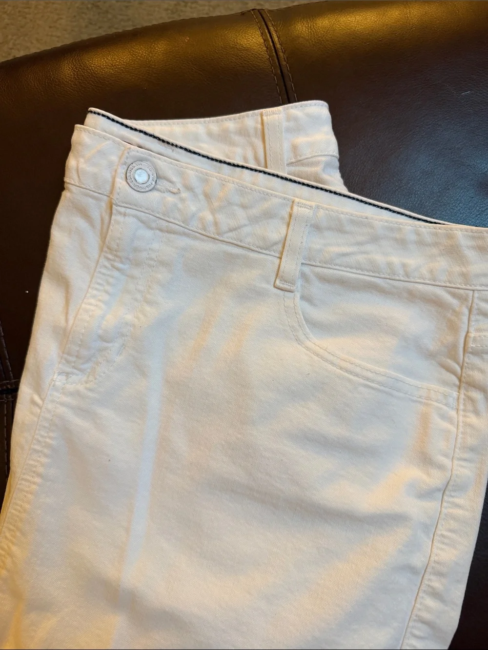 Tommy Helfiger white denim skirt -soft somewhat stretchy fabric sz16
